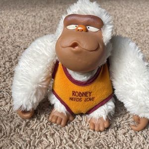 Vintage 1979 Applause RODNEY NEEDS LOVE White Plush Gorilla Ape 5" Tall HTF Rare